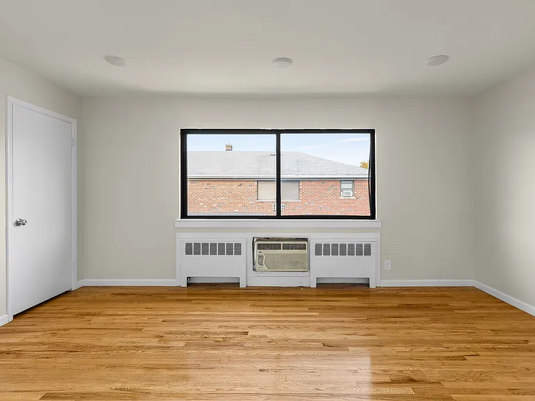 486 Essex St #490 — Photo 4