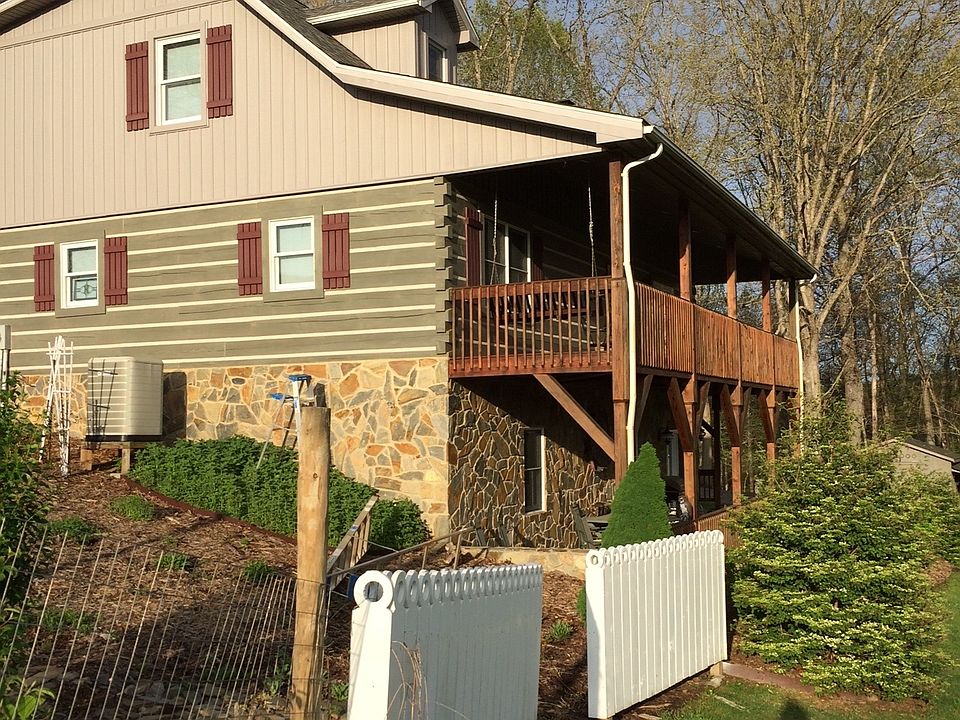 1st image of 137 Gideons Ln