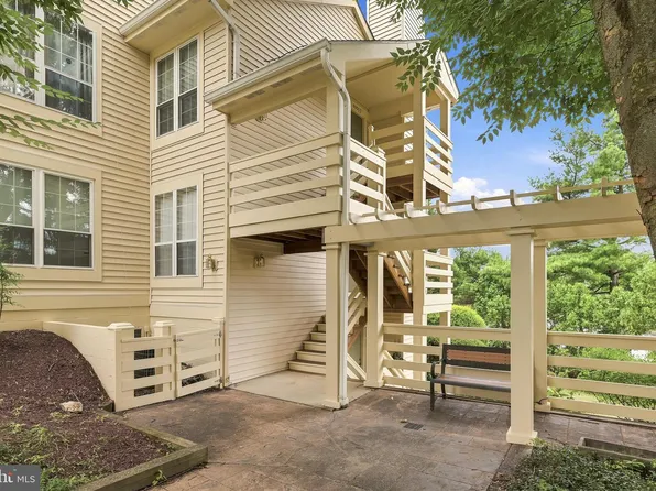 6605 Jupiter Hills Cir APT J, Alexandria, VA 22312