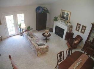 400 Parkview Dr, Pittsburgh, PA 15236