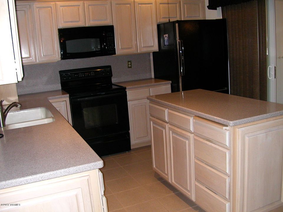 1st image of 8160 E Broadway Blvd #J-5