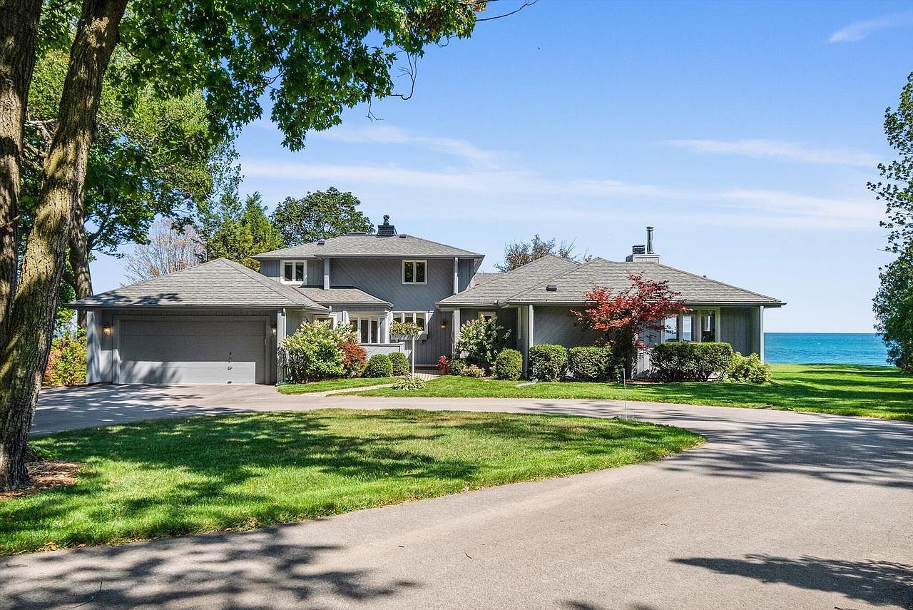 4870 North Lake Dr, Whitefish Bay, WI 53217 Zillow