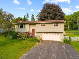 112 Elmcrest Cir, Liverpool, NY 13090