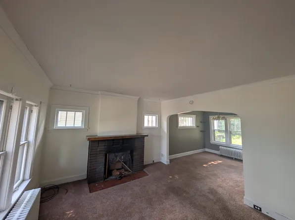 2013 E 6th St, Duluth, MN 55812