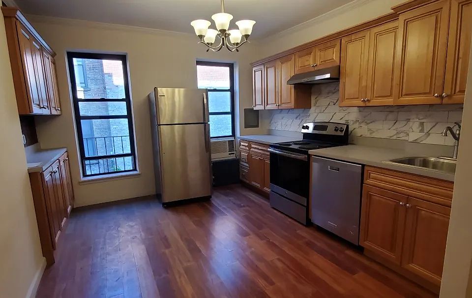 1st image of 1140 1st Ave APT 5