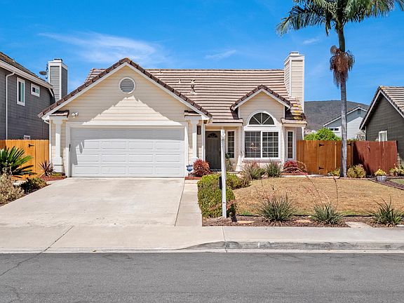 2nd image of 14068 Pebble Brook Ln