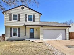 2512 Medford Dr, High Ridge, MO 63049