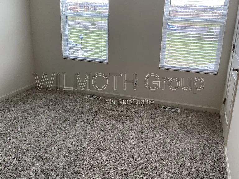 7246 Selah Ln — Photo 9
