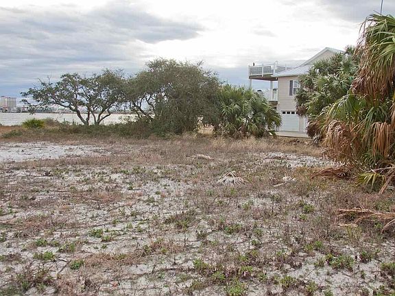 3rd image of 142 Siguenza Dr