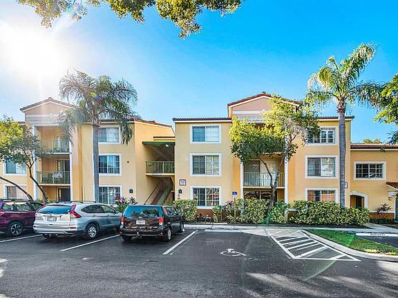 2nd image of 140 Yacht Club Way APT 107