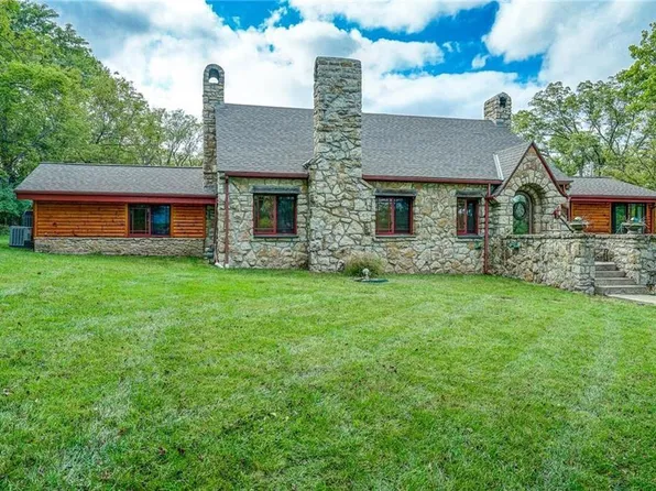 12100 Food Ln, Grandview, MO 64030