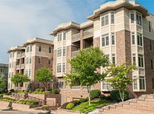 520 N And South 203, University City, MO 63130