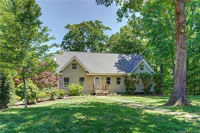 1st image of 124 Pinnacle Ln