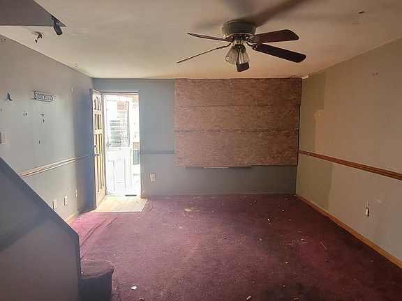 3rd image of 2615 E Birch St