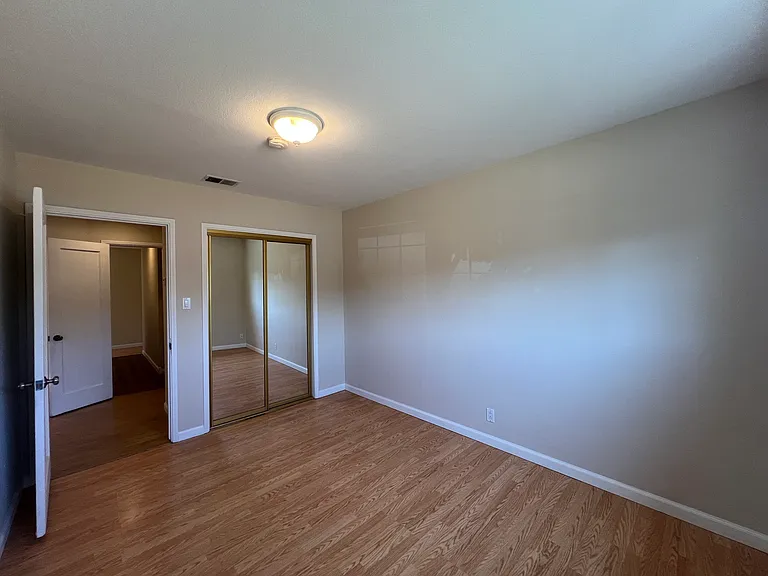 273 Staples Ave — Photo 27