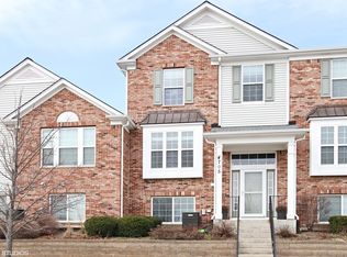 4705 Farmington Dr, Lindenhurst, IL 60046