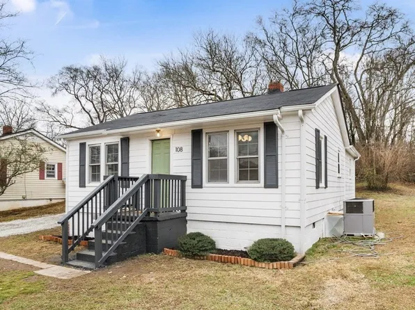 108 Westview Dr, Columbia, TN 38401