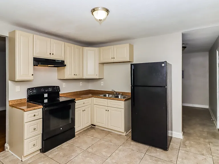 5401 Snow White Ln — Photo 8