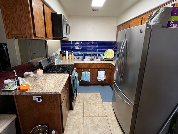 Recent built in Microwave installed. Natural Gas stove, heat, hot water.