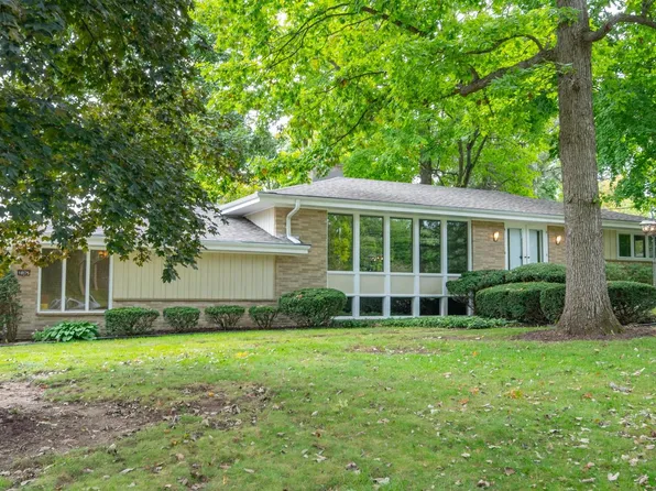18175 Redvere DRIVE, Brookfield, WI 53045