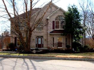717 Summit Lake Ct, Knoxville, TN 37922