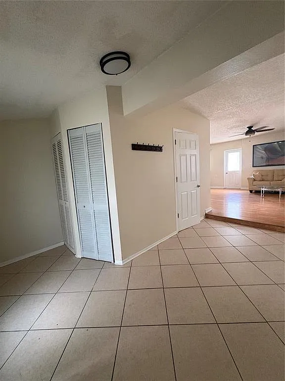 2 bed, 1.5 bath, 1363 sqft, $2,300 — Photo 2