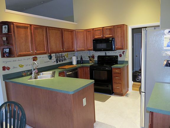 4th image of 1428 Lincoln Ct