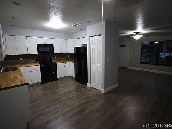 2nd image of 488 Wiltshire Blvd