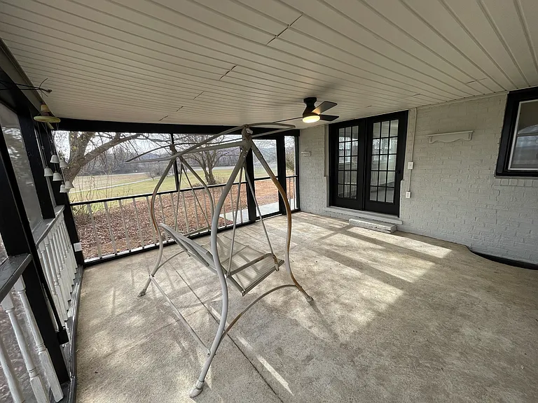 Screened in porch