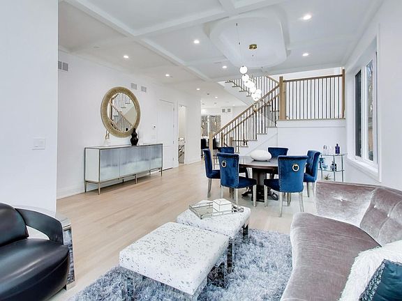 4th image of 1234 S Western Ave