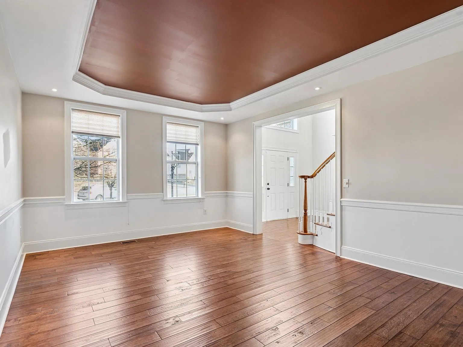 4 bed, 3.5 bath, 4732 sqft, $5,300 — Photo 3