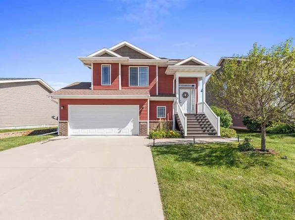 2448 Indigo Dr, Iowa City, IA 52240