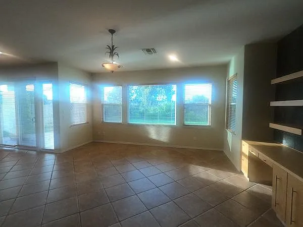 1513 Carmel Ave — Photo 9