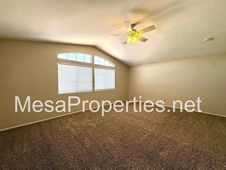 14383 La Crescenta Ave — Photo 34