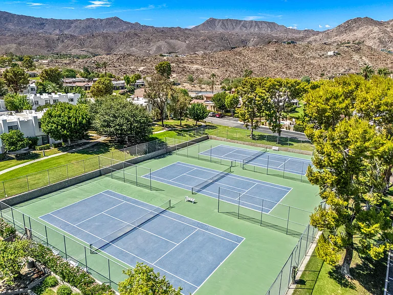 48950 Desert Flower Dr — Photo 42