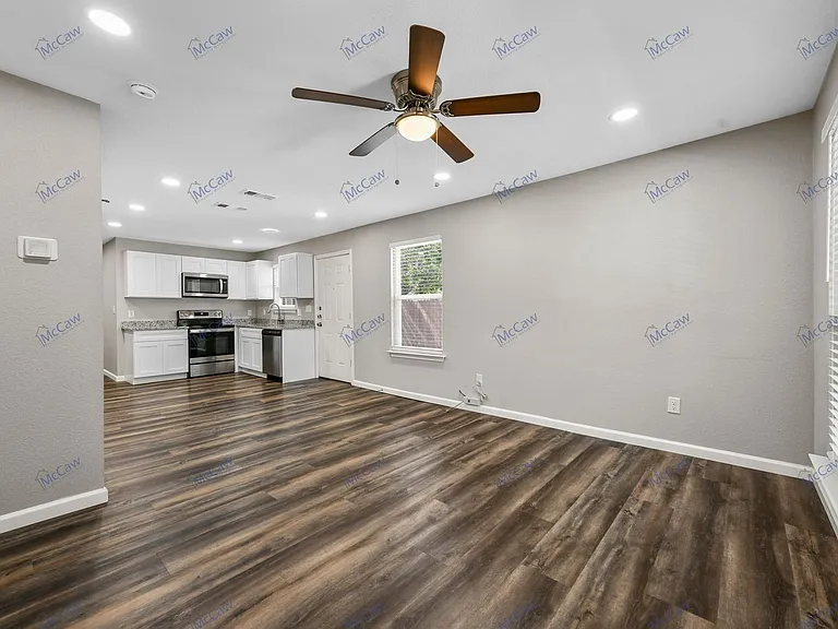 417 High School Ln — Photo 2