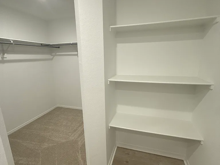 1056 Raven Walk Dr — Photo 8