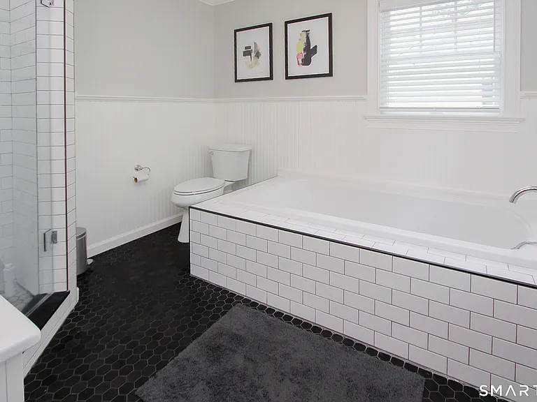 13 Sunnyside Ave — Photo 16