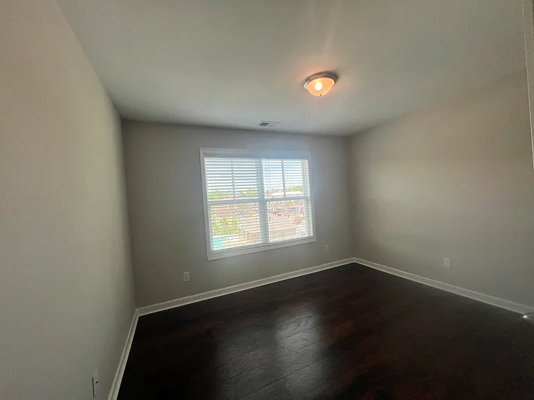 701 Sunset Park Dr — Photo 24
