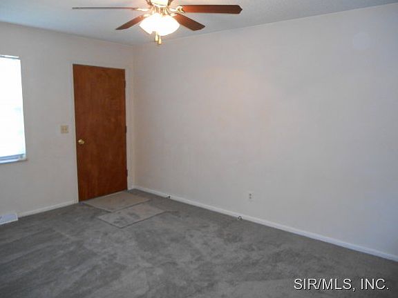 2nd image of 4076-78 Bruene Ave