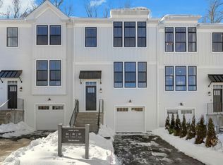 (Undisclosed Address), Brookfield, CT 06804