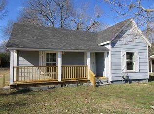305 Cravens Dr, Savannah, TN 38372