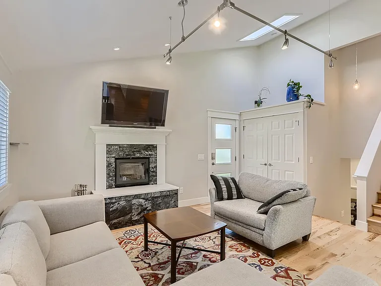 4418 Driftwood Pl — Photo 8