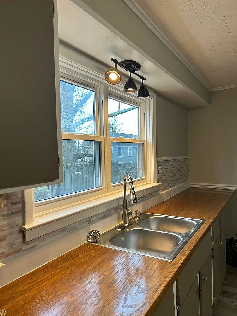 609 Buffalo St. — Photo 1