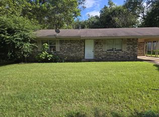 420 E McReynolds St, Daingerfield, TX 75638