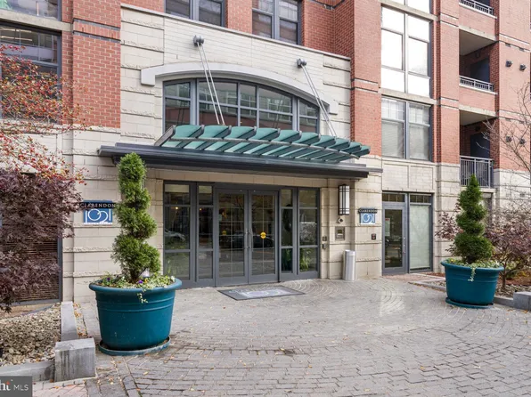 1021 Garfield St #1014, Arlington, VA 22201