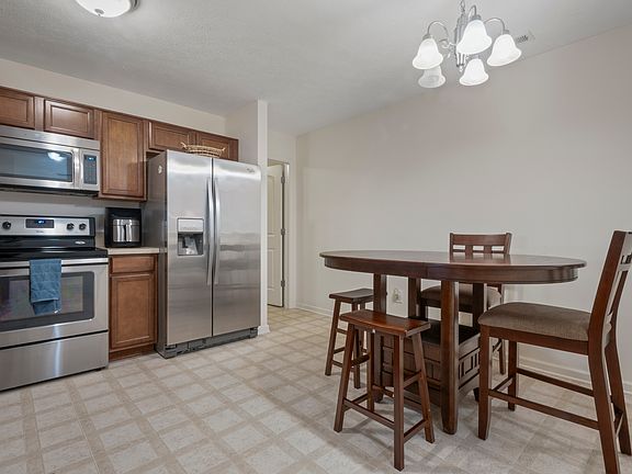 4th image of 1849 Dogwood Lake Ln