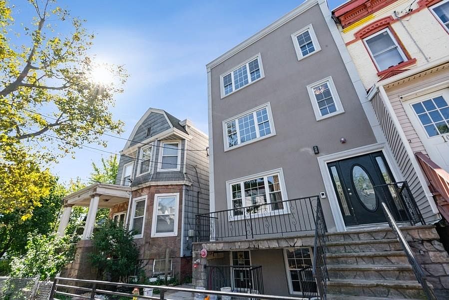 2nd image of 105 Storms Ave #R