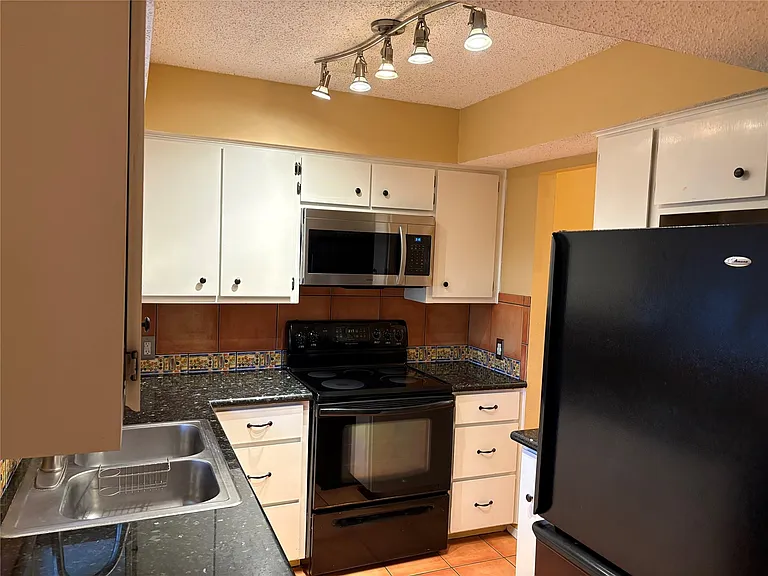 9226 Jollyville Rd #144 — Photo 9