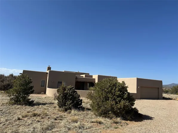 76 Herrada Rd, Santa Fe, NM 87508
